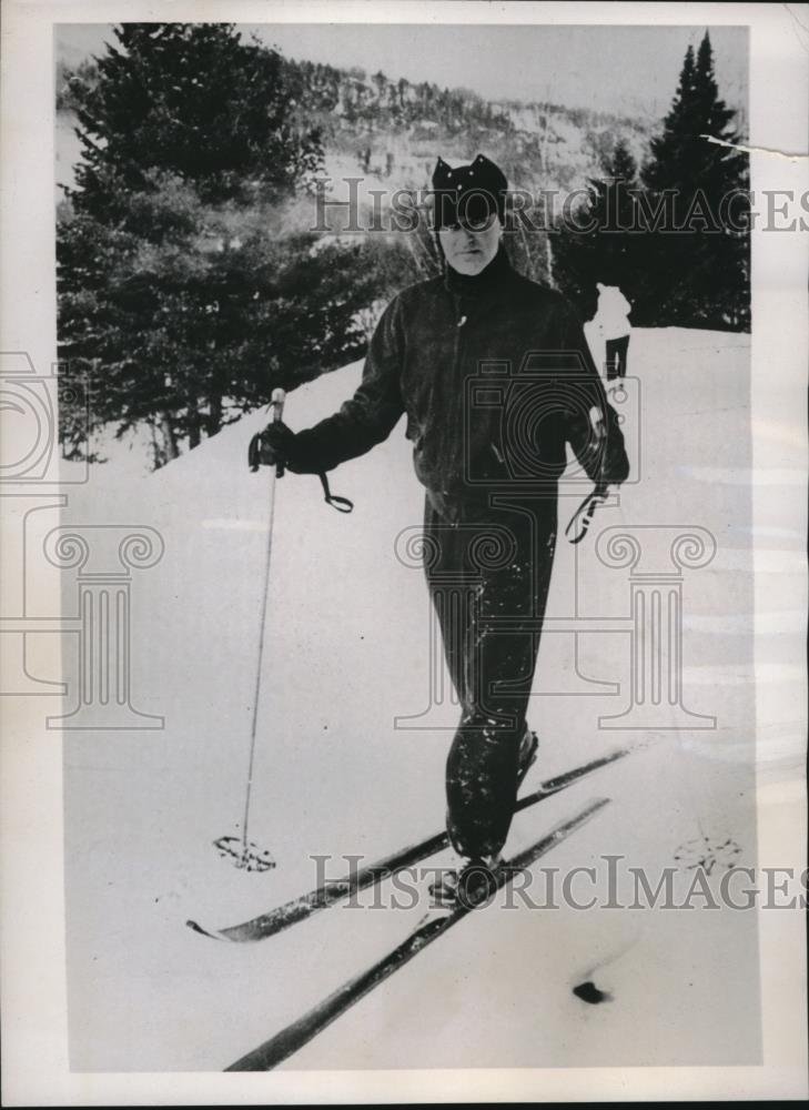 1938 Press Photo of Count Van Richteren. - Historic Images