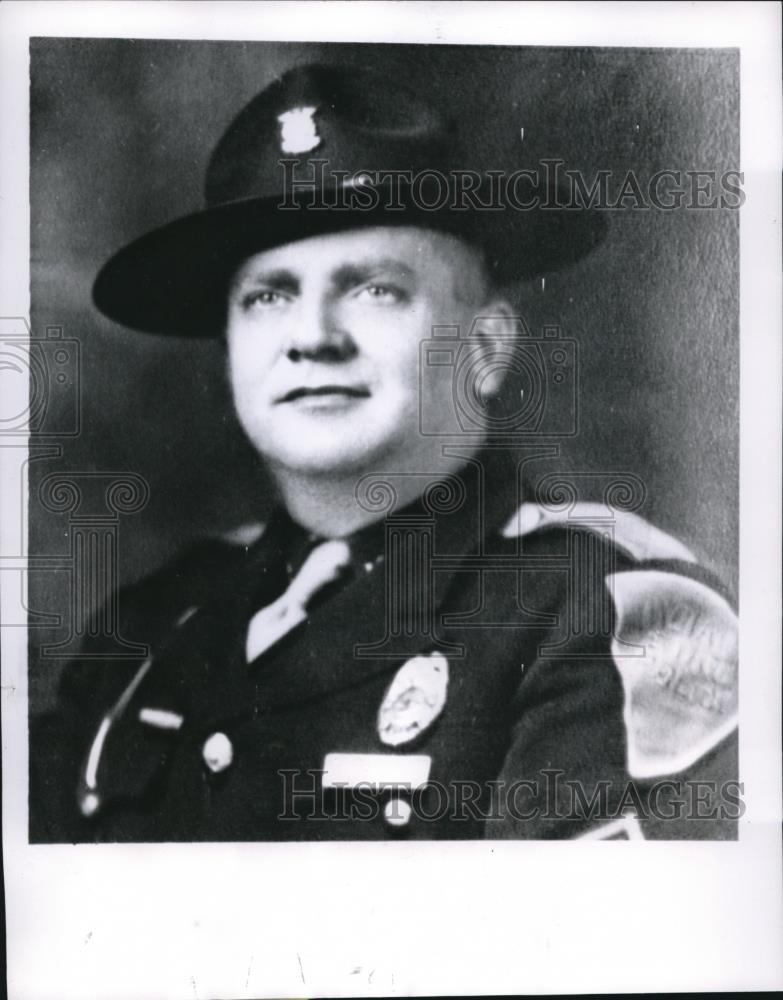 1957 Press Photo Sgt. Marvlin Walts was shot and killed by bank robbers - Historic Images