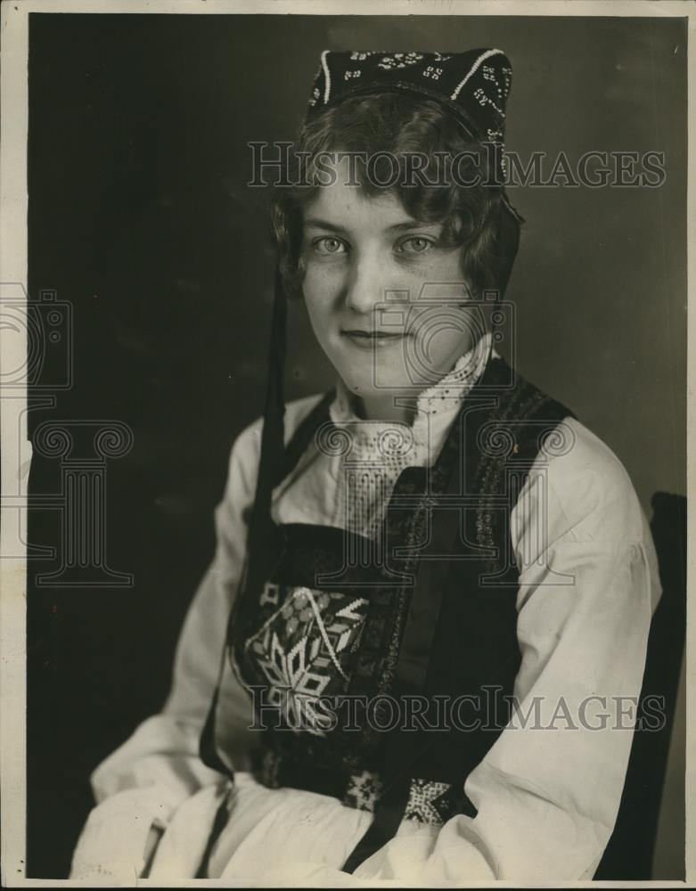 1929 Press Photo Norwegian Woman in Traditional Costume / Dress / Clothing - Historic Images