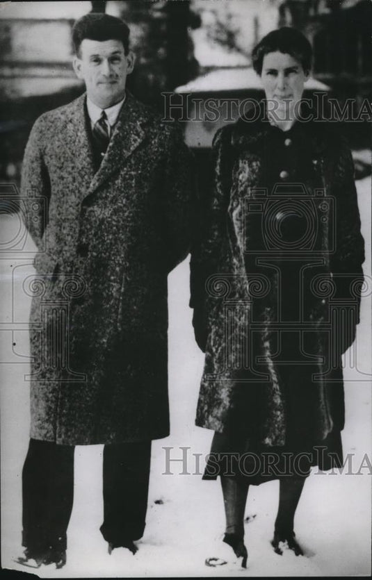 1938 Press Photo Ishbel MacDonald & fiance Norman Ridgley announce engagement - Historic Images