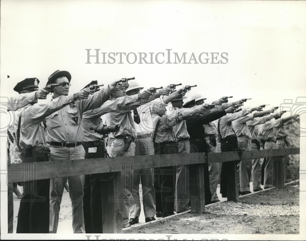 1938 Press Photo Marksmen from the Treasury Department&#39;s 8th Law Enforcement - Historic Images