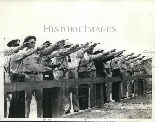 1938 Press Photo Marksmen from the Treasury Department's 8th Law Enforcement - Historic Images