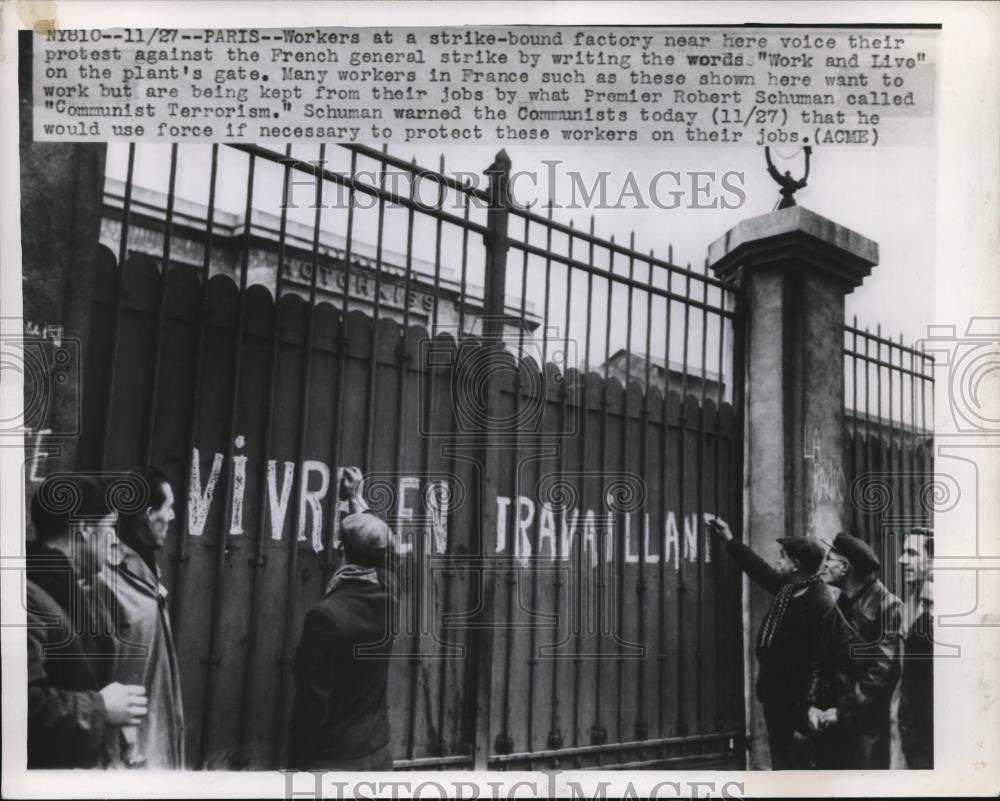 1947 Press Photo Workers at a strike-bound factory against French General - Historic Images