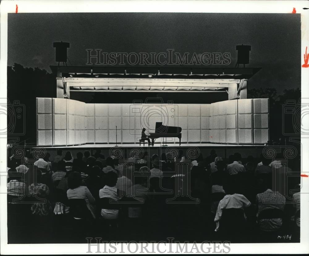 1981 Press Photo Pianist James Dick at the Mary Moody Northern Pavillion - Historic Images
