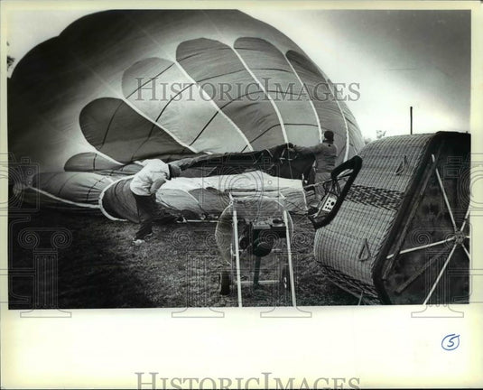 1984 Press Photo Balloonists & Balloonist - Historic Images
