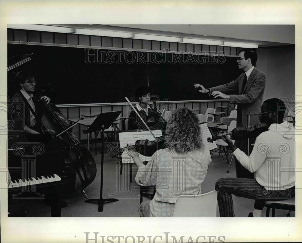 1986 Press Photo Chamber Music Workshop director Jeffrey Irvine - Historic Images