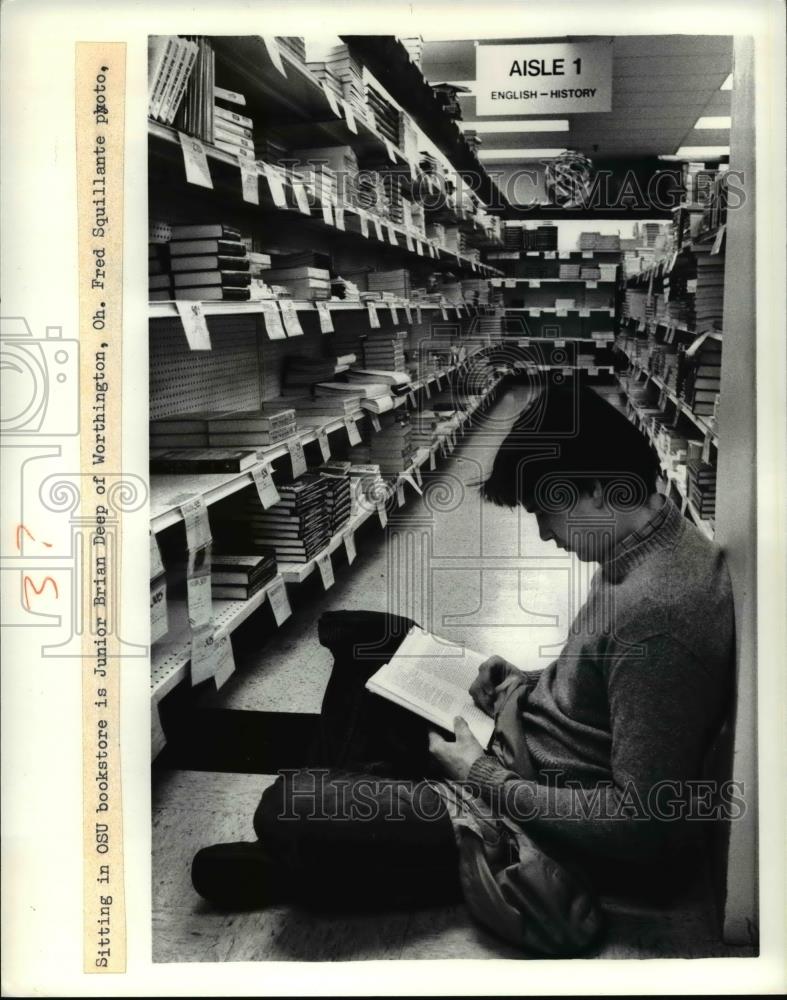 Press Photo Junior Brian Deep sitting in OSU bookstore - Historic Images