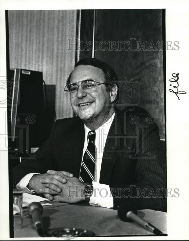 1986 Press Photo John Bruce a chief in Co. Neg - Historic Images