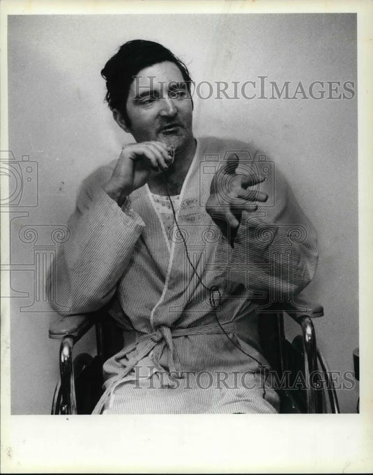 1979 Press Photo Edward Manley in the hospital - Historic Images