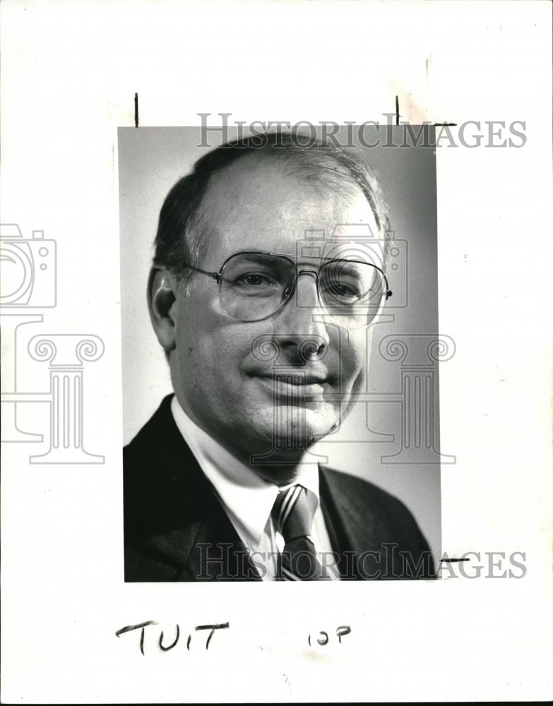 1986 Press Photo Paul E. Pfeifer, GOP candidate for Governor - Historic Images