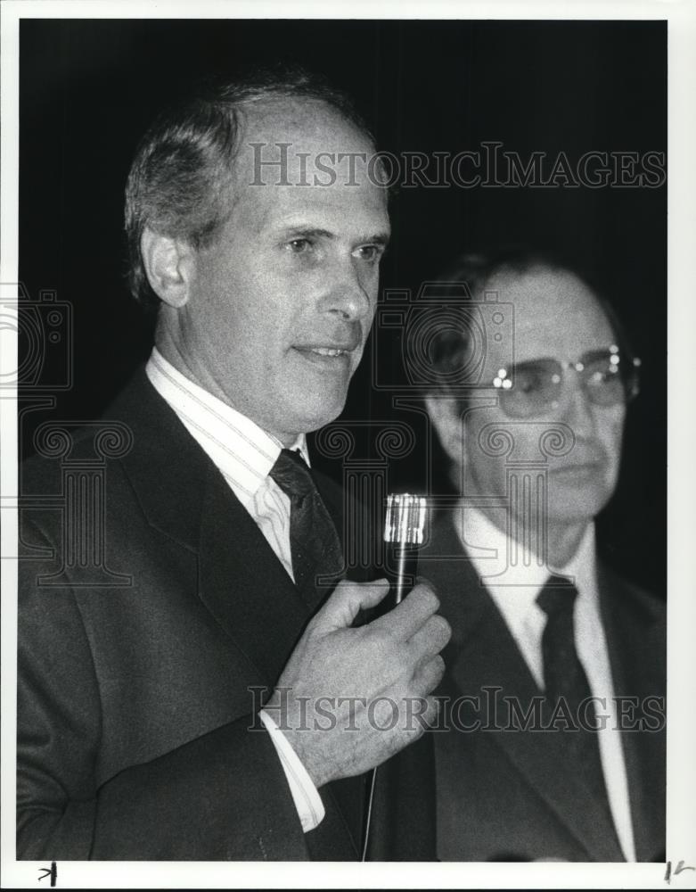 1987 Press Photo Ron Rashkow, handy Andy president and chairman - Historic Images