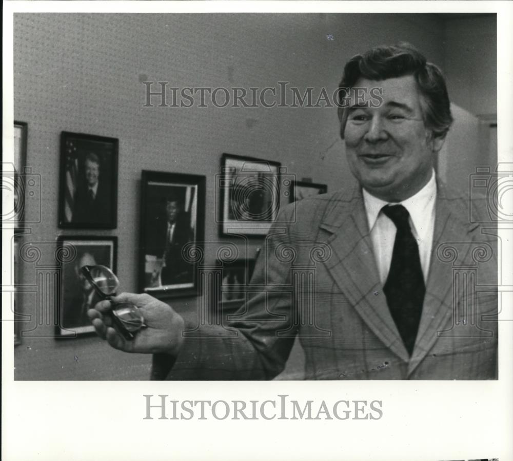 1980 Press Photo Bud Minch, Cong Ron Moitl&#39;s right hand man Cleveland Officer - Historic Images