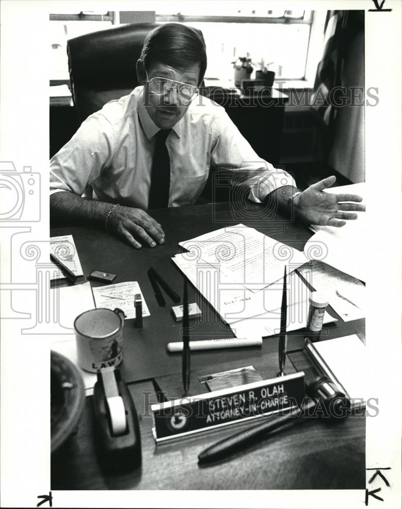 1985 Press Photo Steven R. Olah Attorney in charge of the Strike Force - Historic Images