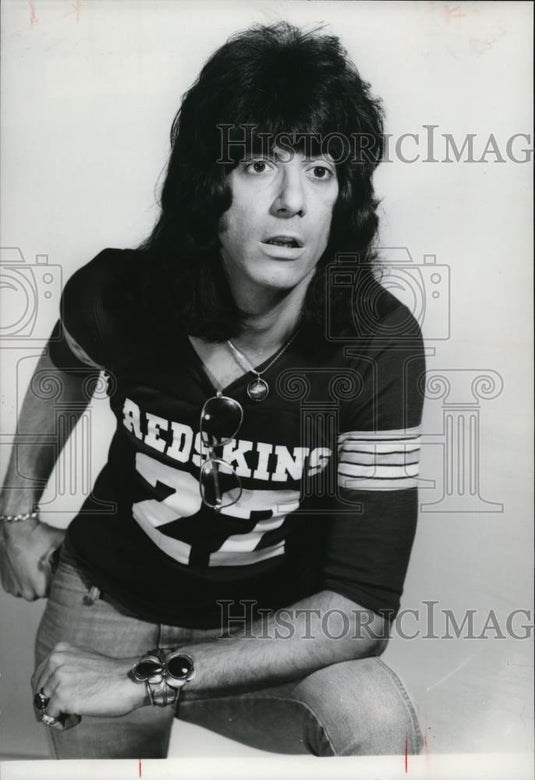 1977 Press Photo Emmett Peters - Historic Images