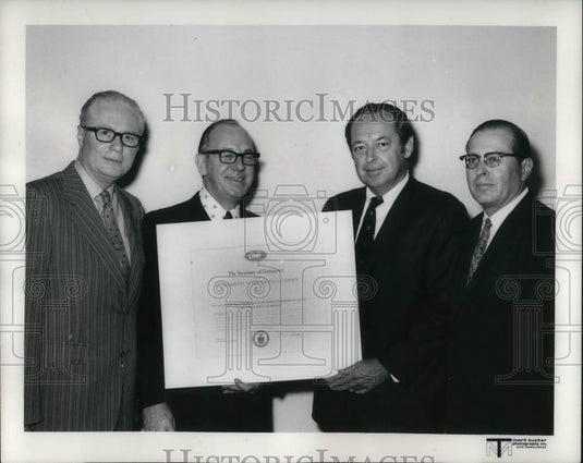 1972 Press Photo Edwin Hills - cvp22243 - Historic Images