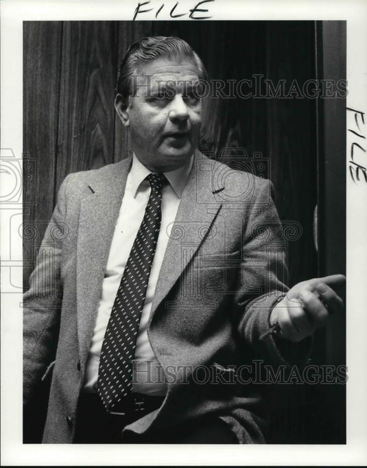 1984 Press Photo Summit County Sheriff's Chief Richard Mulhearn - Historic Images
