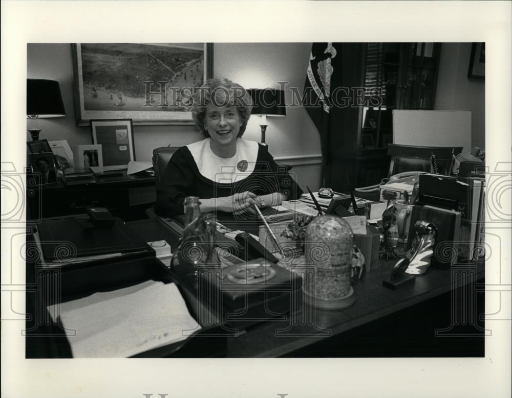 1984 Press Photo Congress Woman Lindy Boggs in her Washington, D.C. office - Historic Images