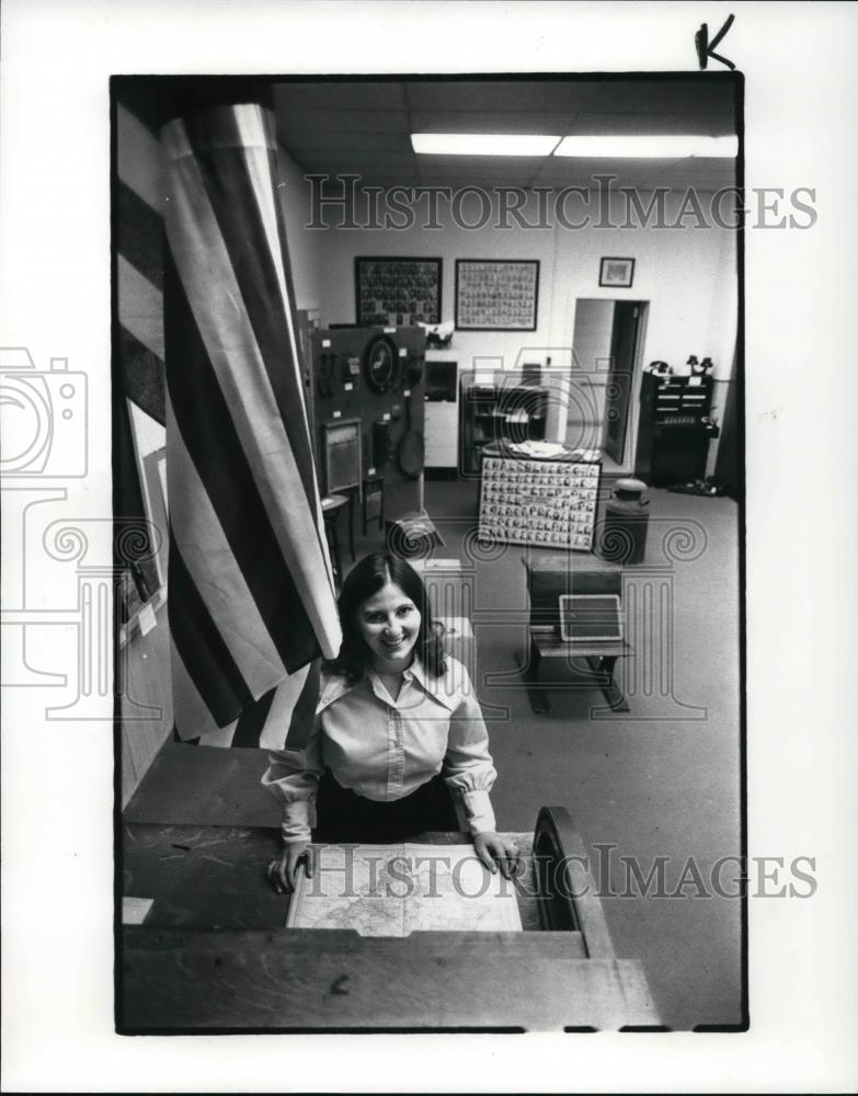 1982 Press Photo Joanne Markle at the Little Red school House - Historic Images