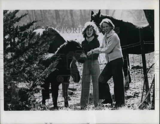 1979 Press Photo Sen. Naney Lanoon Kassebaum in the picture - cvp25006 - Historic Images
