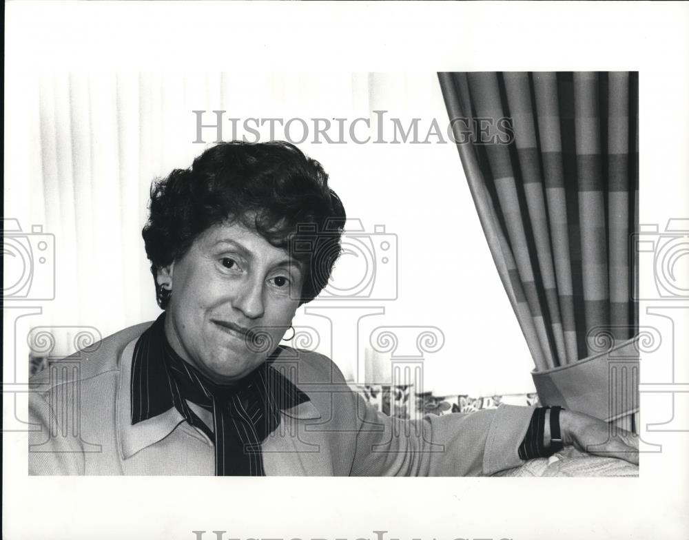 1983 Press Photo Nancy Meyer, founder of Fifty Upward Netwark - Historic Images