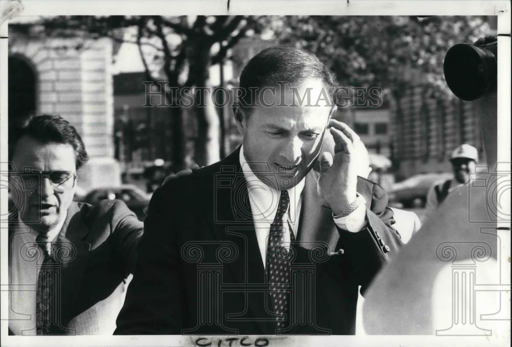 1983 Press Photo Vince Marotta, Mr. Coffee chairman - Historic Images