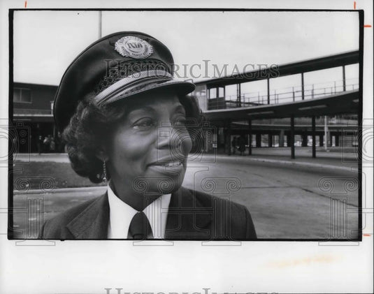 1976 Press Photo Ms. Muriel Majors, RTA first woman supervisor - Historic Images