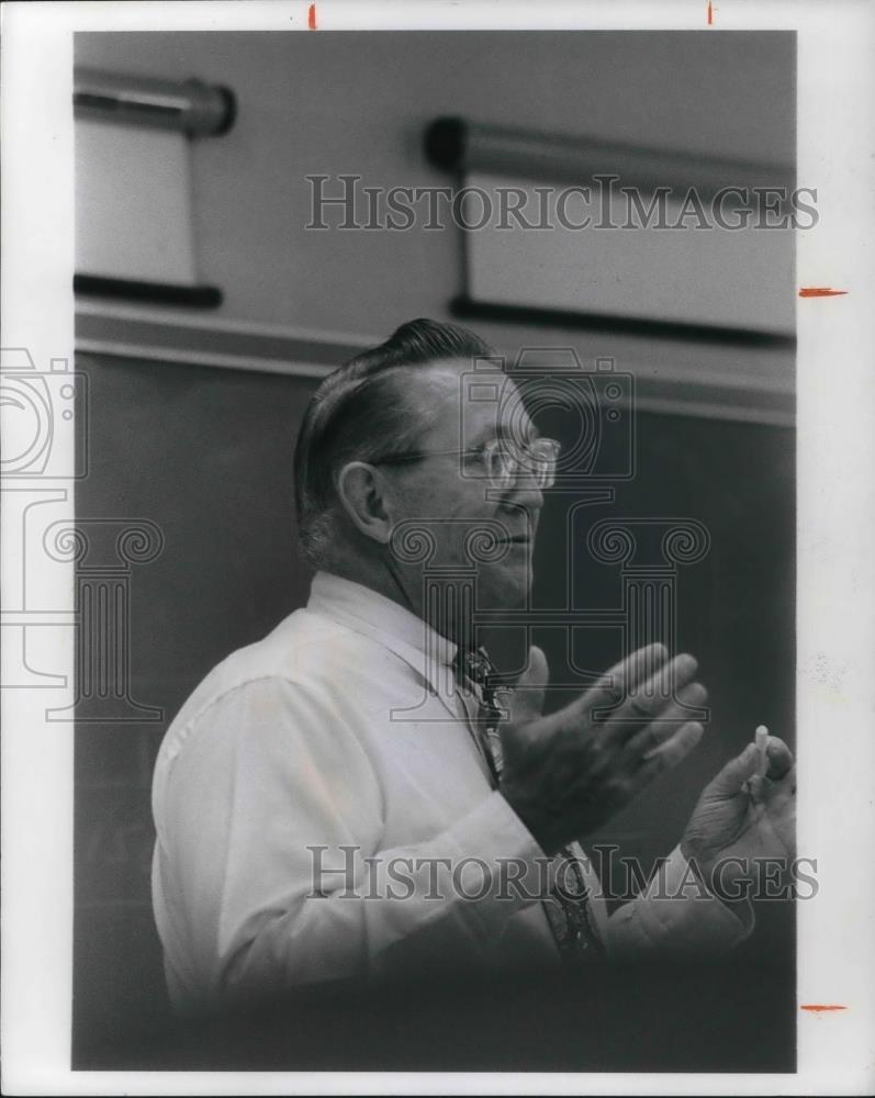 1975 Press Photo Harry E. Figgie Jr. Chairman of ATO - cvp21450 - Historic Images
