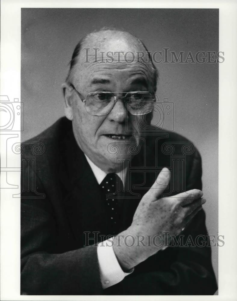1985 Press Photo William E. MacDonald, chief of Domed Stadium - Historic Images