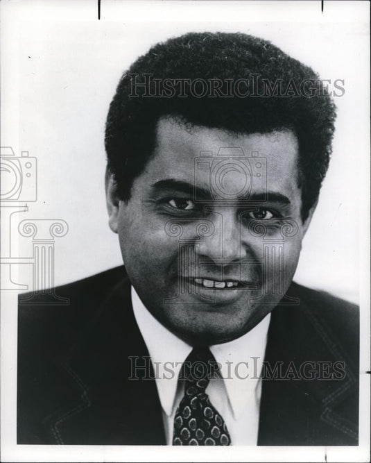 1985 Press Photo Steven A Minter Director of the Cleveland Foundation - Historic Images