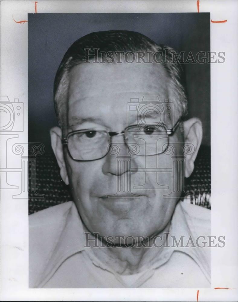 1977 Press Photo Phil Kelser, Lorain Sports Hall of Fame - Historic Images