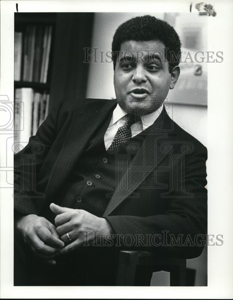 1984 Press Photo Steve A Minter New Director of the Cleveland Foundation - Historic Images