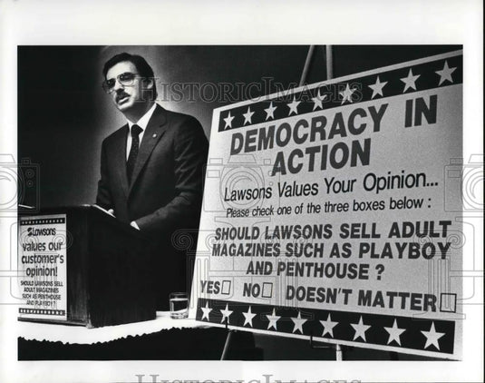 1986 Press Photo Lawsons Pres. Steven J. Montgomery, press conference - Historic Images