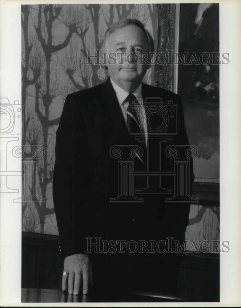 1985 Press Photo John R. Cunin, Chairman and CEO Bearings, Inc. - cvp21762 - Historic Images