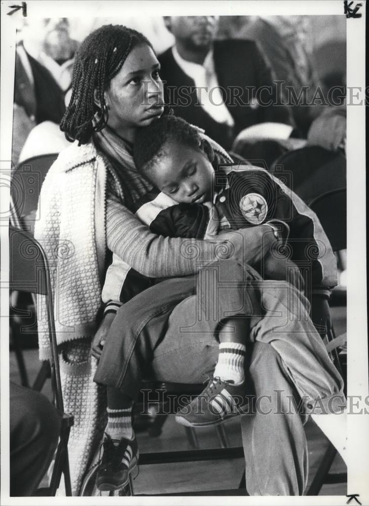 1982 Press Photo Katherine Moore and son William 3 years - Historic Images