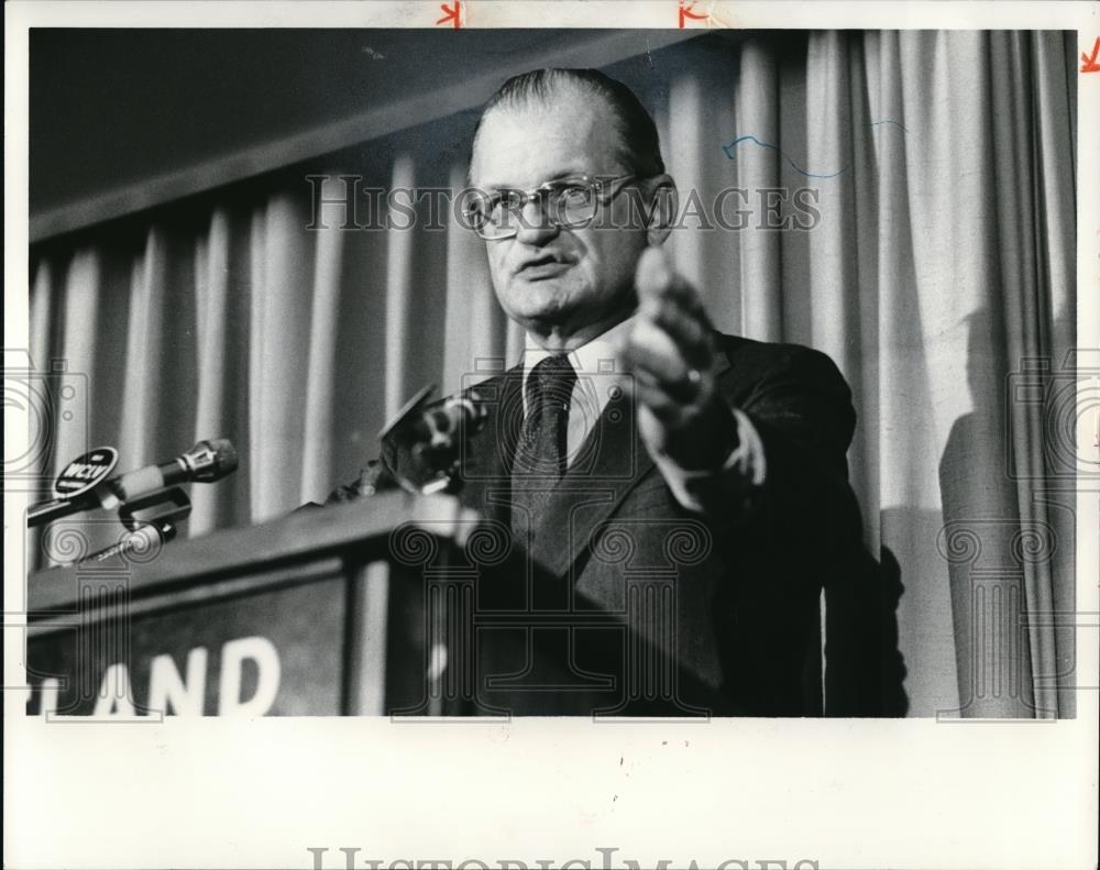 1977 Press Photo State Sen. Oliver Ocasek - Historic Images