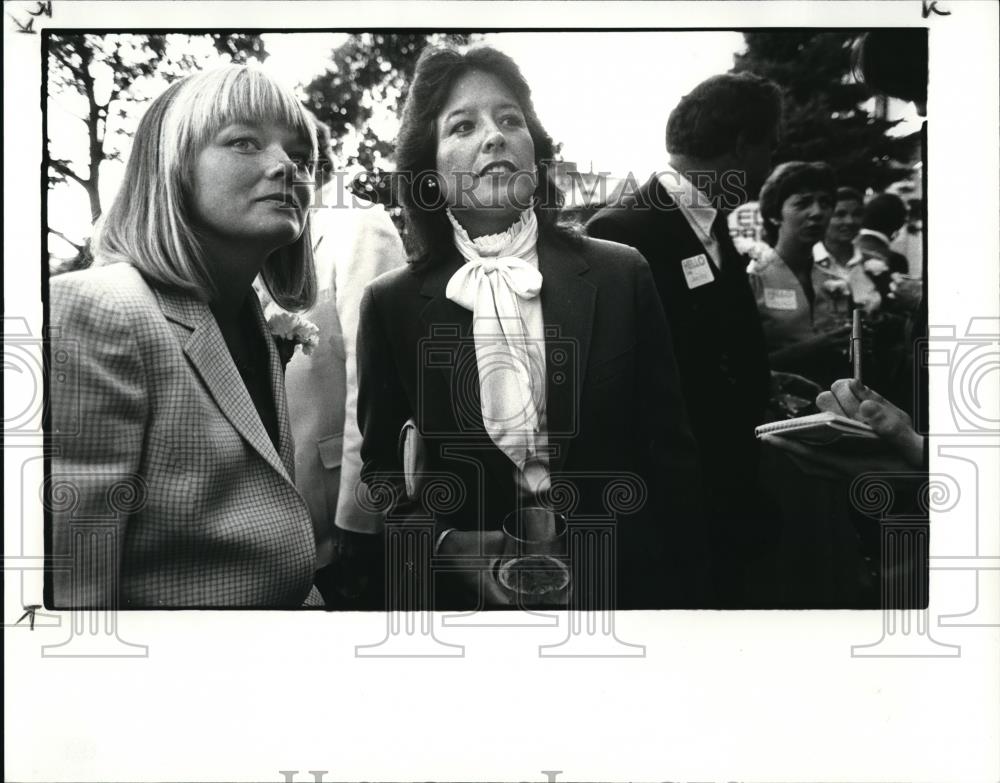 1982 Press Photo Candy NOrton and Nancy Lopez at the Vernon&#39;s party - Historic Images