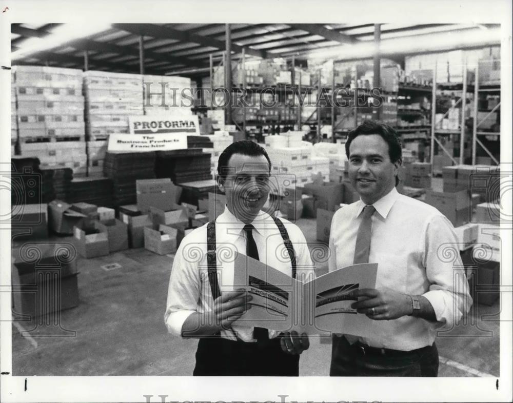 1987 Press Photo Pro Forma Inc. President Gregory Muzzillo and VP Craig Allen - Historic Images
