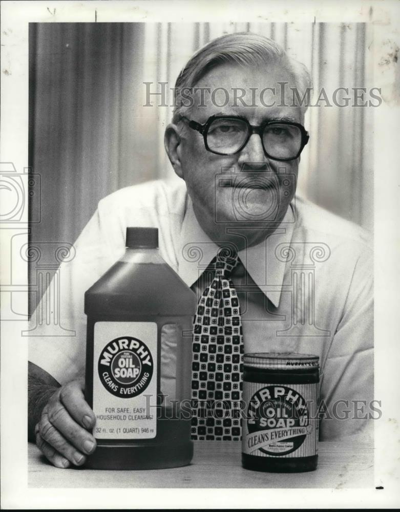 1984 Press Photo Jerry Murphy Sr. President of MUrphy OIl Soap Co. - cva30340 - Historic Images