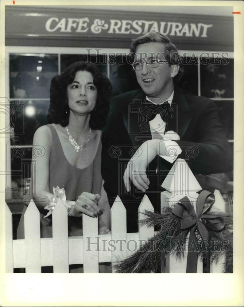 1978 Press Photo Yale Ball chairmen Mrs Michael Schumann &amp; Raymond Sawyer III - Historic Images