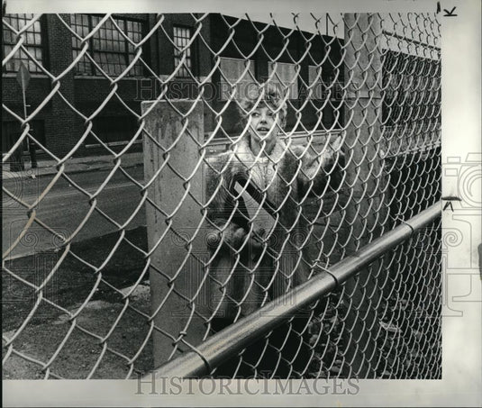 1985 Press Photo Marty Petina President of Ferbert Fence Co. - Historic Images