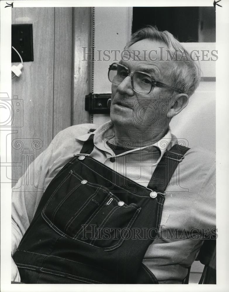 1984 Press Photo George Reinhard, Township Trustee - Historic Images
