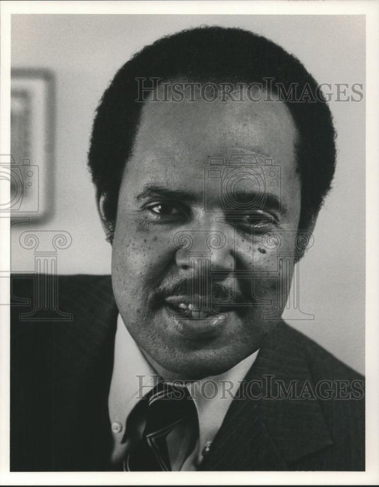 1984 Press Photo James A Joseph Federation for Community Planning - cvp26682 - Historic Images