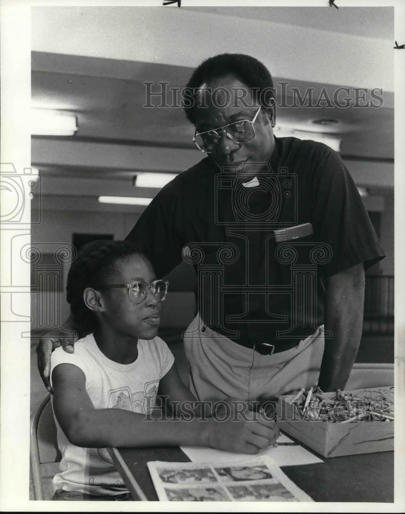 1982 Press Photo Sam Akua Moah - Historic Images