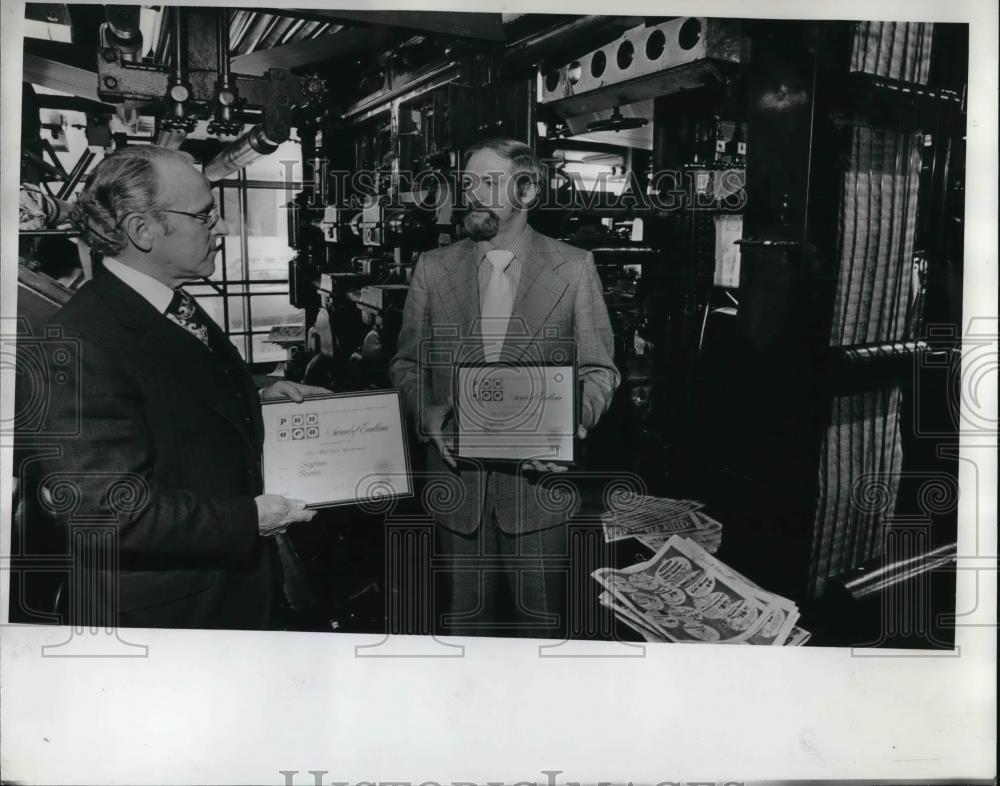 1972 Press Photo John King President Rhodes Northwest Oregonian Pressroom - Historic Images