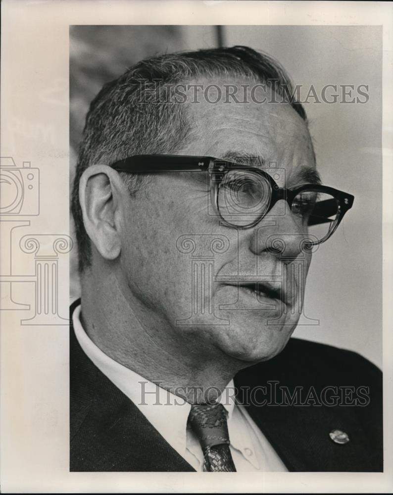 1972 Press Photo Fred Hakenjos Administrator For Hercules Inc - ora31619 - Historic Images