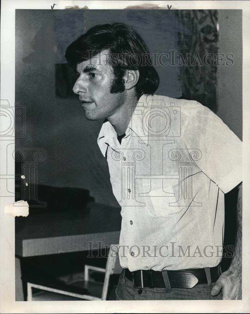 1972 Press Photo H. Bruce Franklin. a professor from Stanford Unviersity - Historic Images