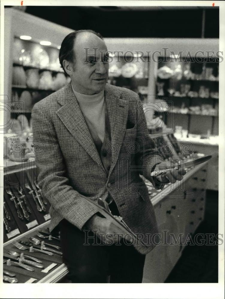 1980 Press Photo Schriebman Jewelers Owner Arnold Schriebman - Historic Images