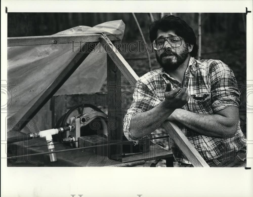 1987 Press Photo Norman Pollock, maple syrup retailer - Historic Images