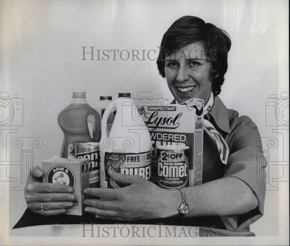 1976 Press Photo Carol Herron instructor home economic Portland Community Colleg - Historic Images