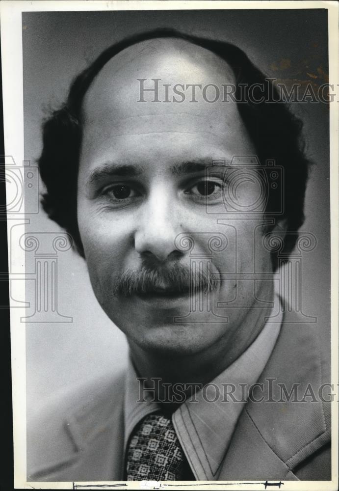 1980 Press Photo Glenn Breniman, 30, as suburban rising manager - ora03748 - Historic Images